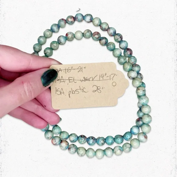 15A. Plastic Southwest Beaded Necklace - Picture 6 of 6